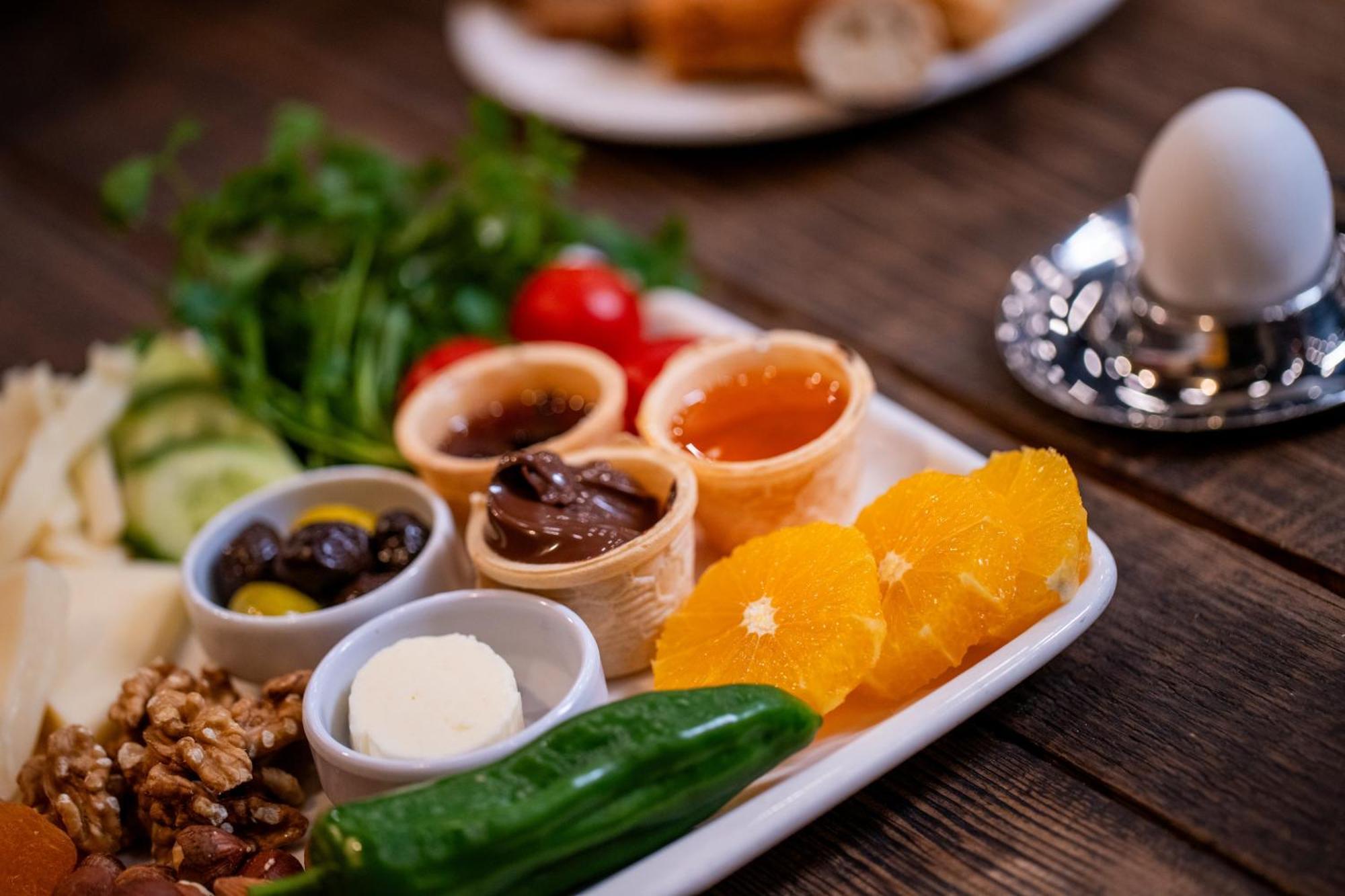 Hay Hotel Alsancak Izmir Bagian luar foto