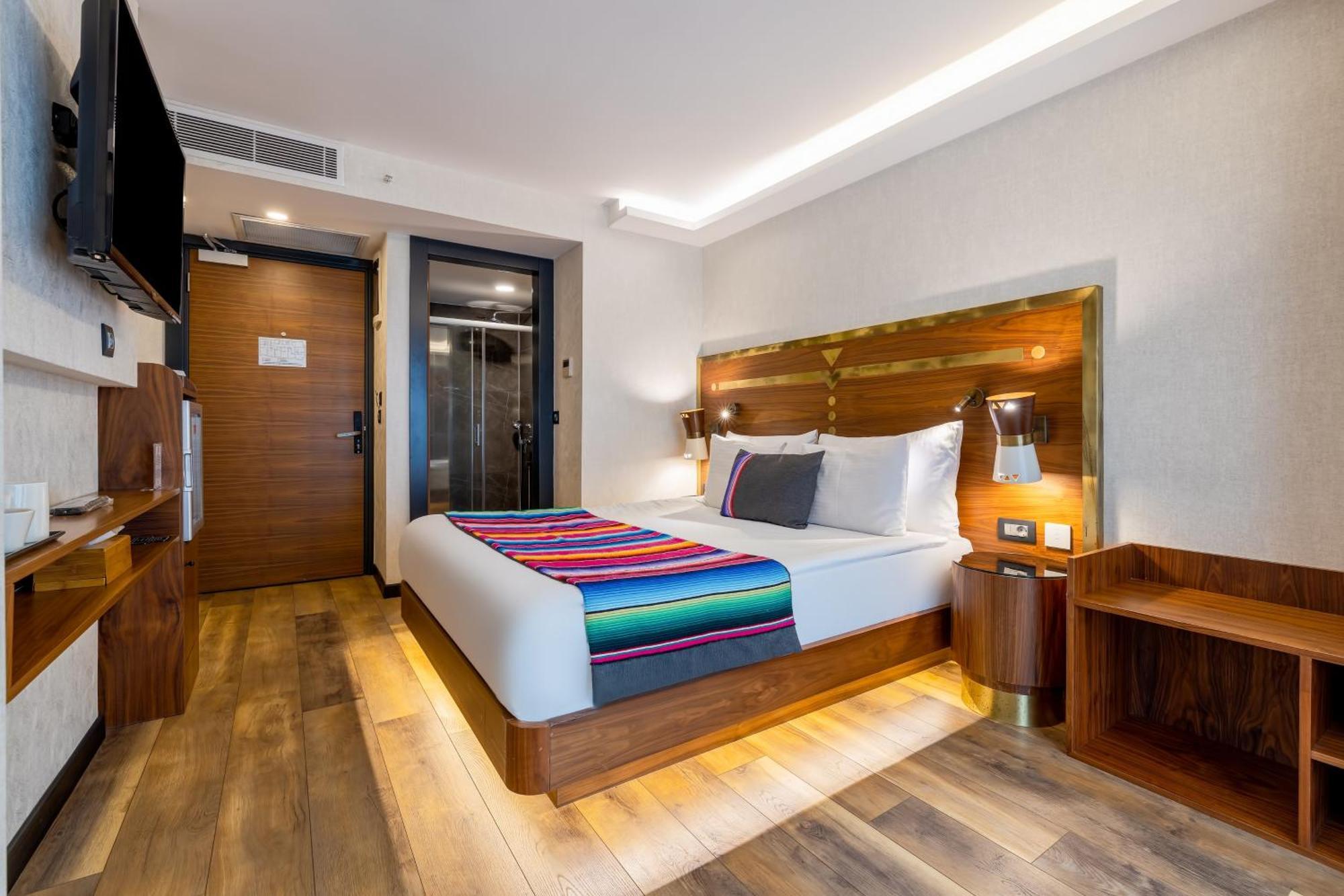 Hay Hotel Alsancak Izmir Bagian luar foto