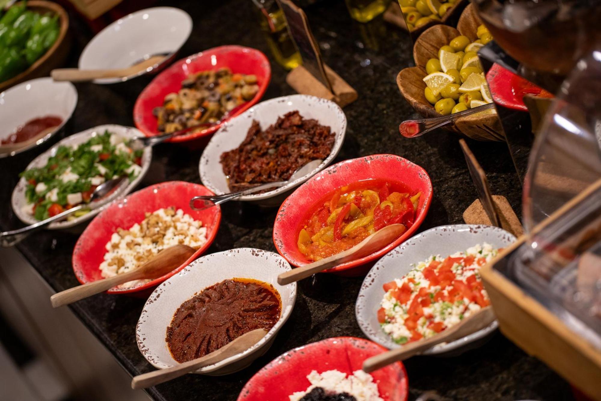 Hay Hotel Alsancak Izmir Bagian luar foto