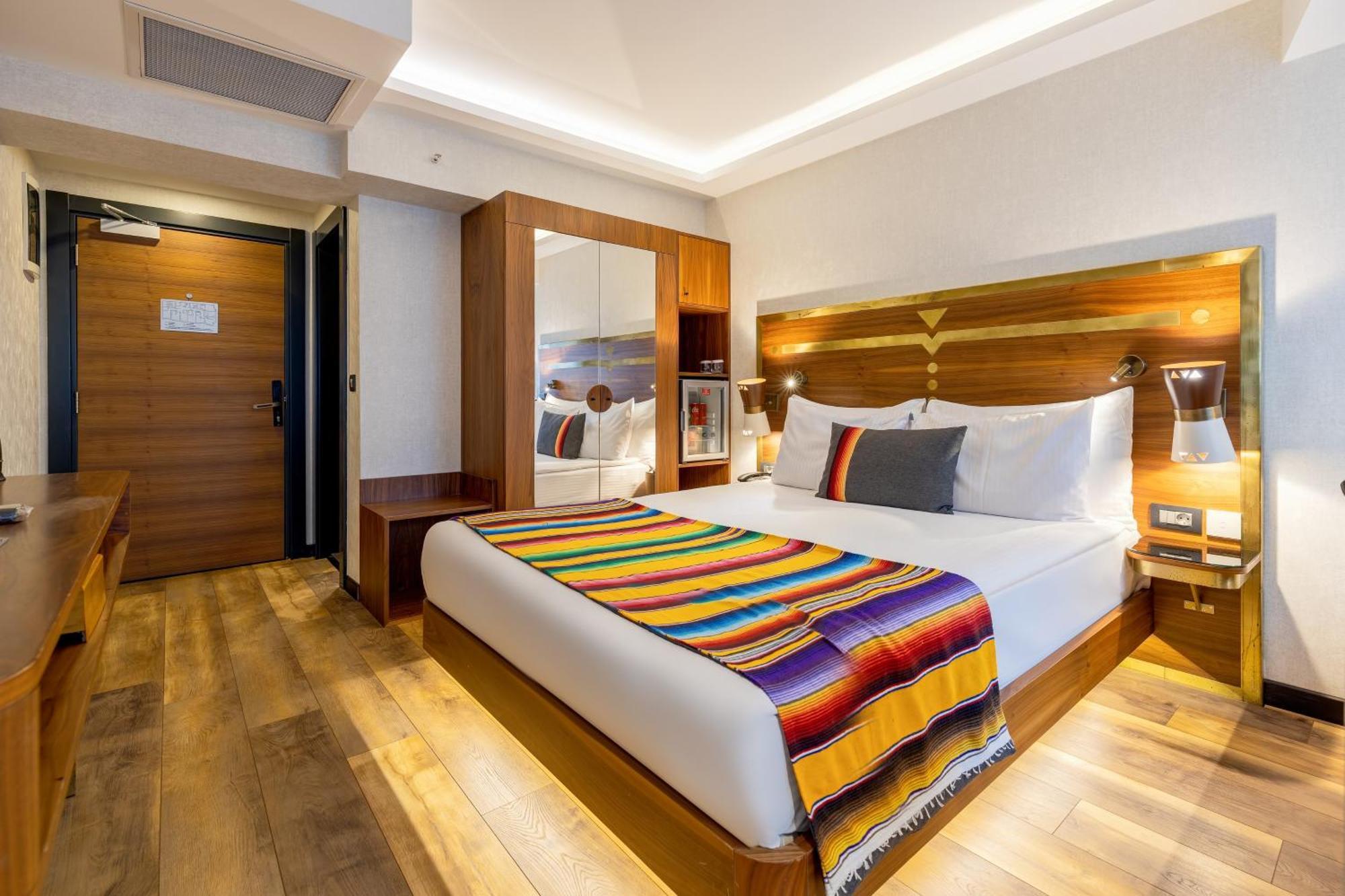 Hay Hotel Alsancak Izmir Bagian luar foto
