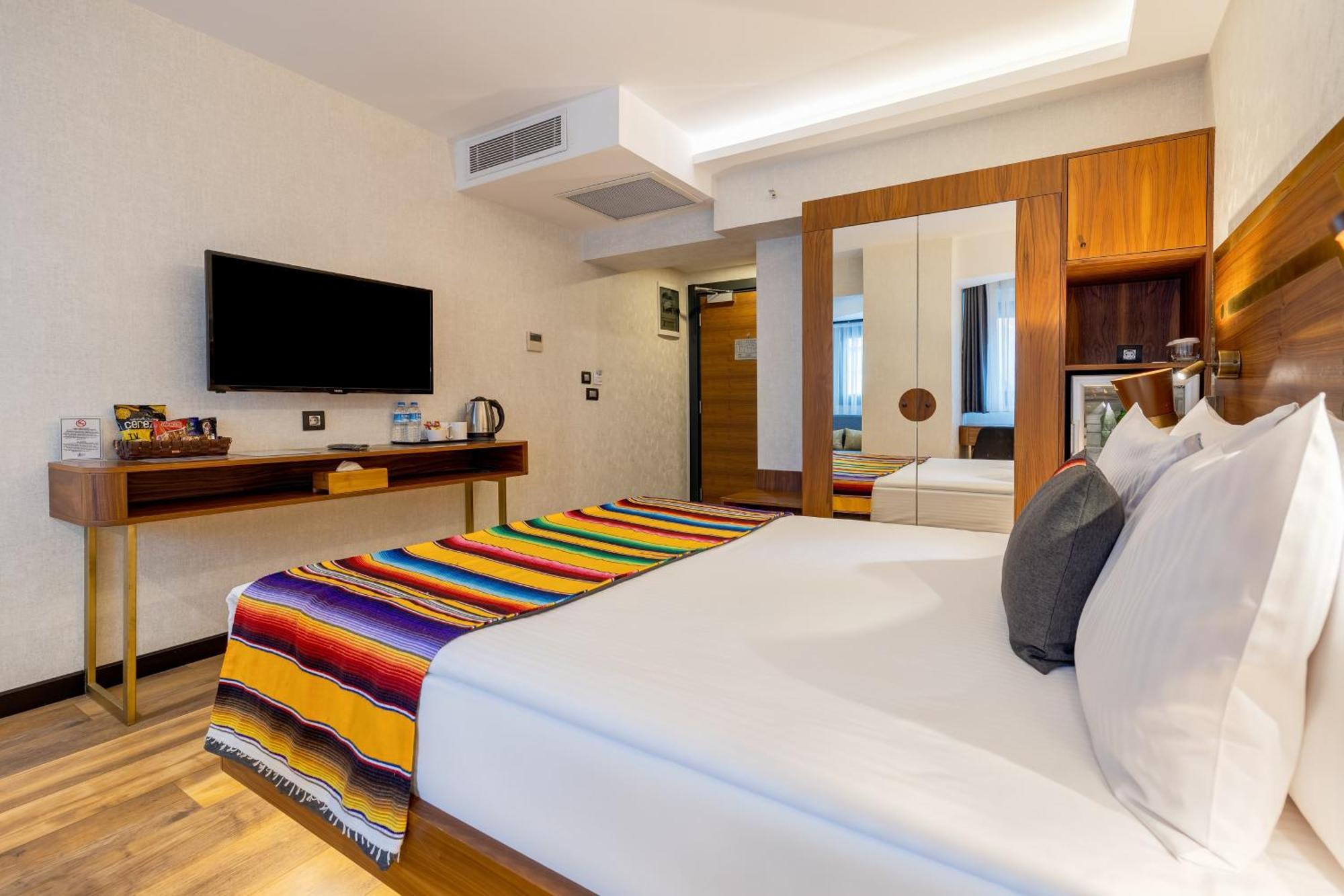 Hay Hotel Alsancak Izmir Bagian luar foto