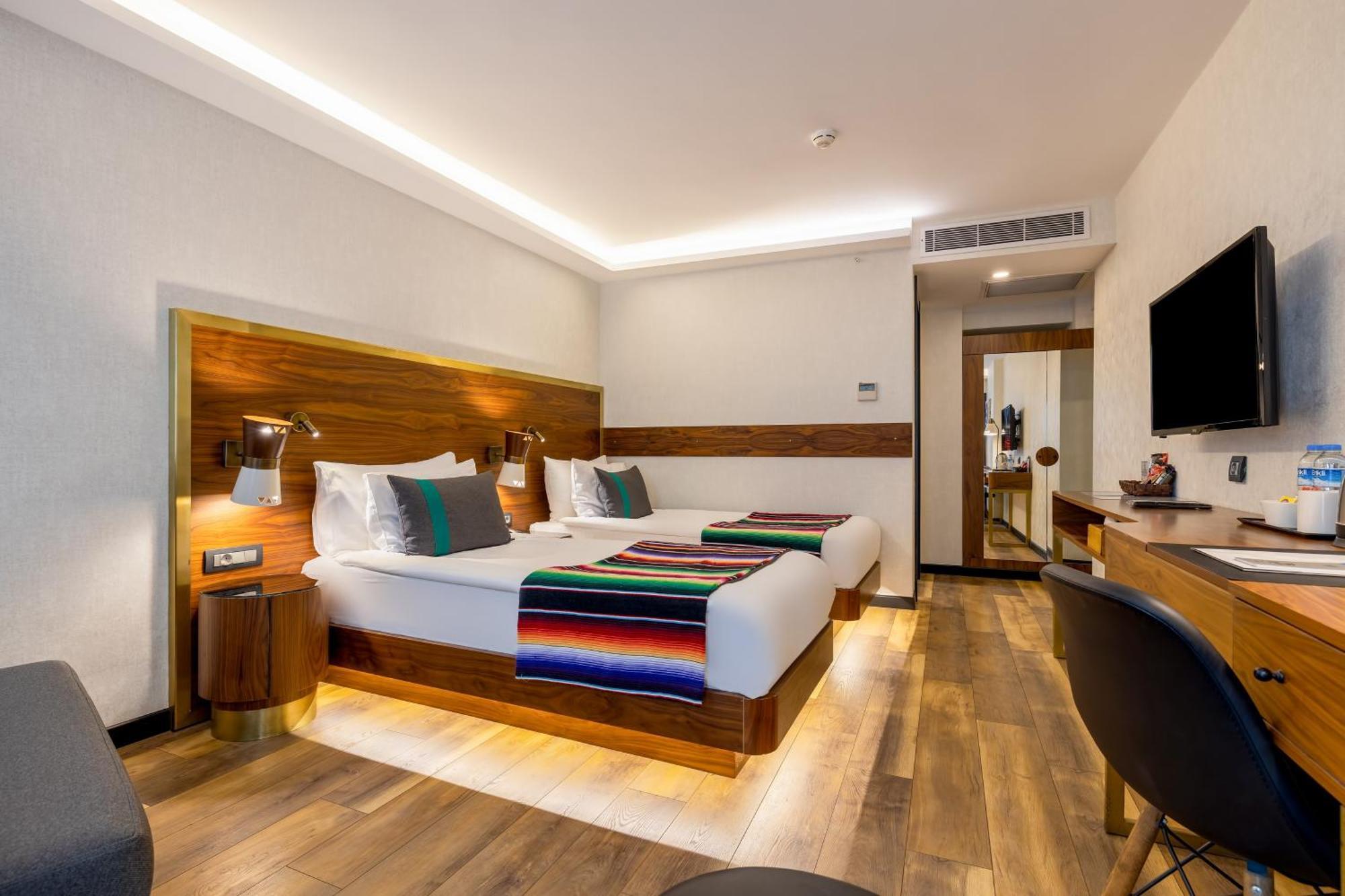Hay Hotel Alsancak Izmir Bagian luar foto