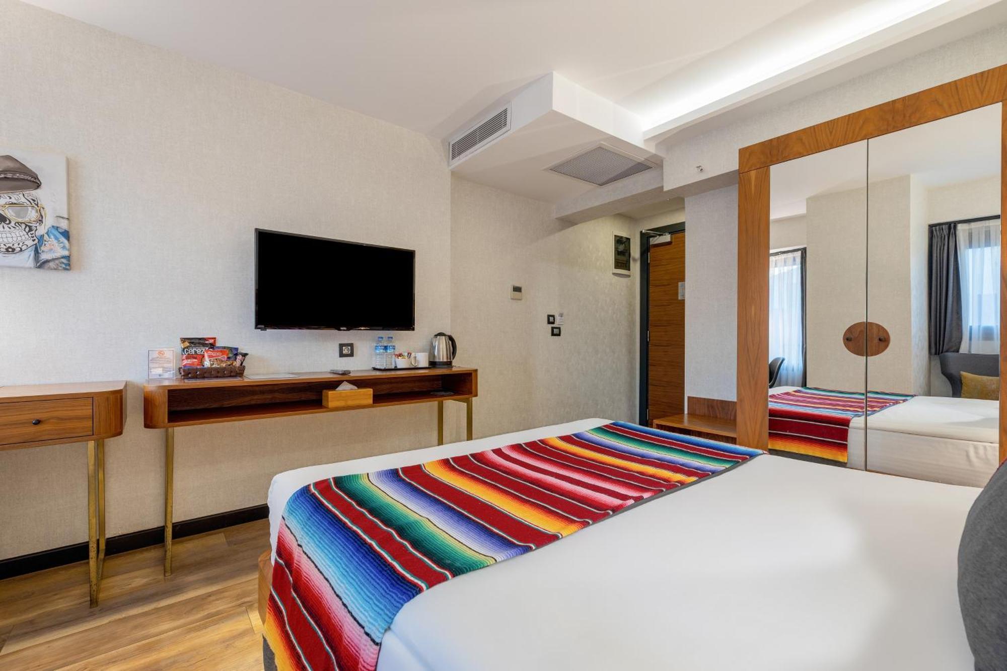 Hay Hotel Alsancak Izmir Bagian luar foto