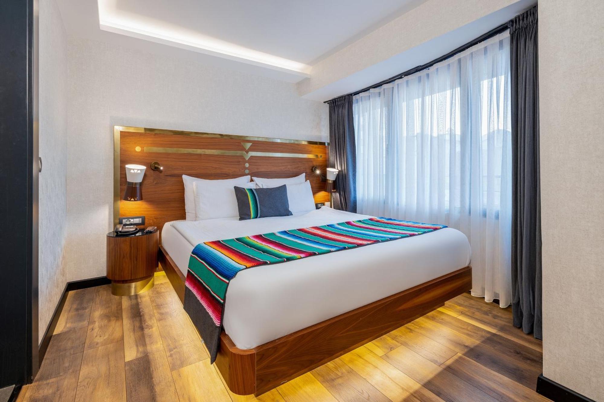 Hay Hotel Alsancak Izmir Bagian luar foto