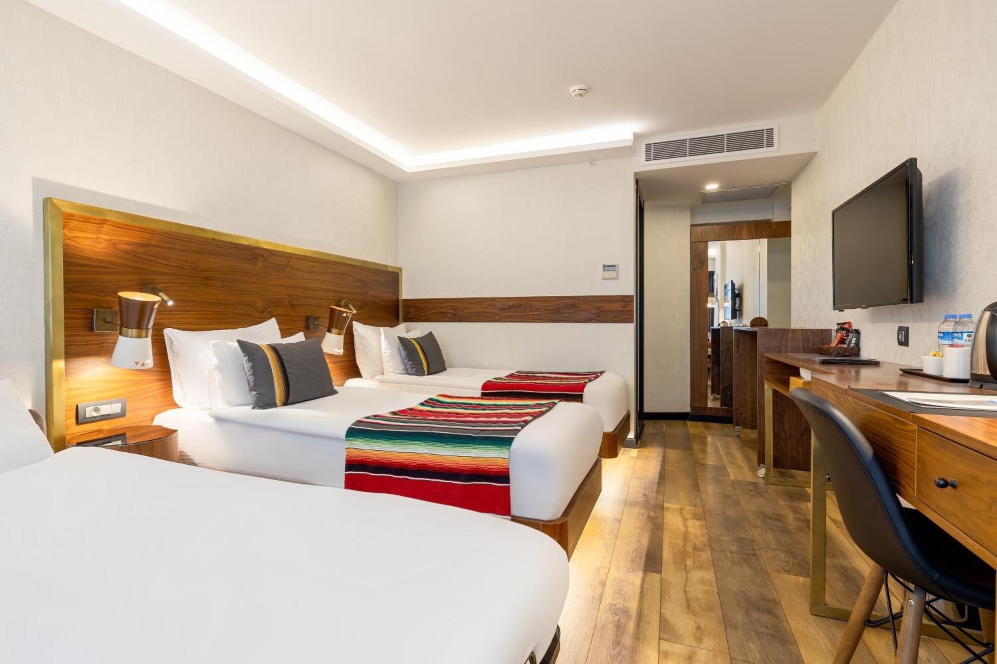 Hay Hotel Alsancak Izmir Bagian luar foto