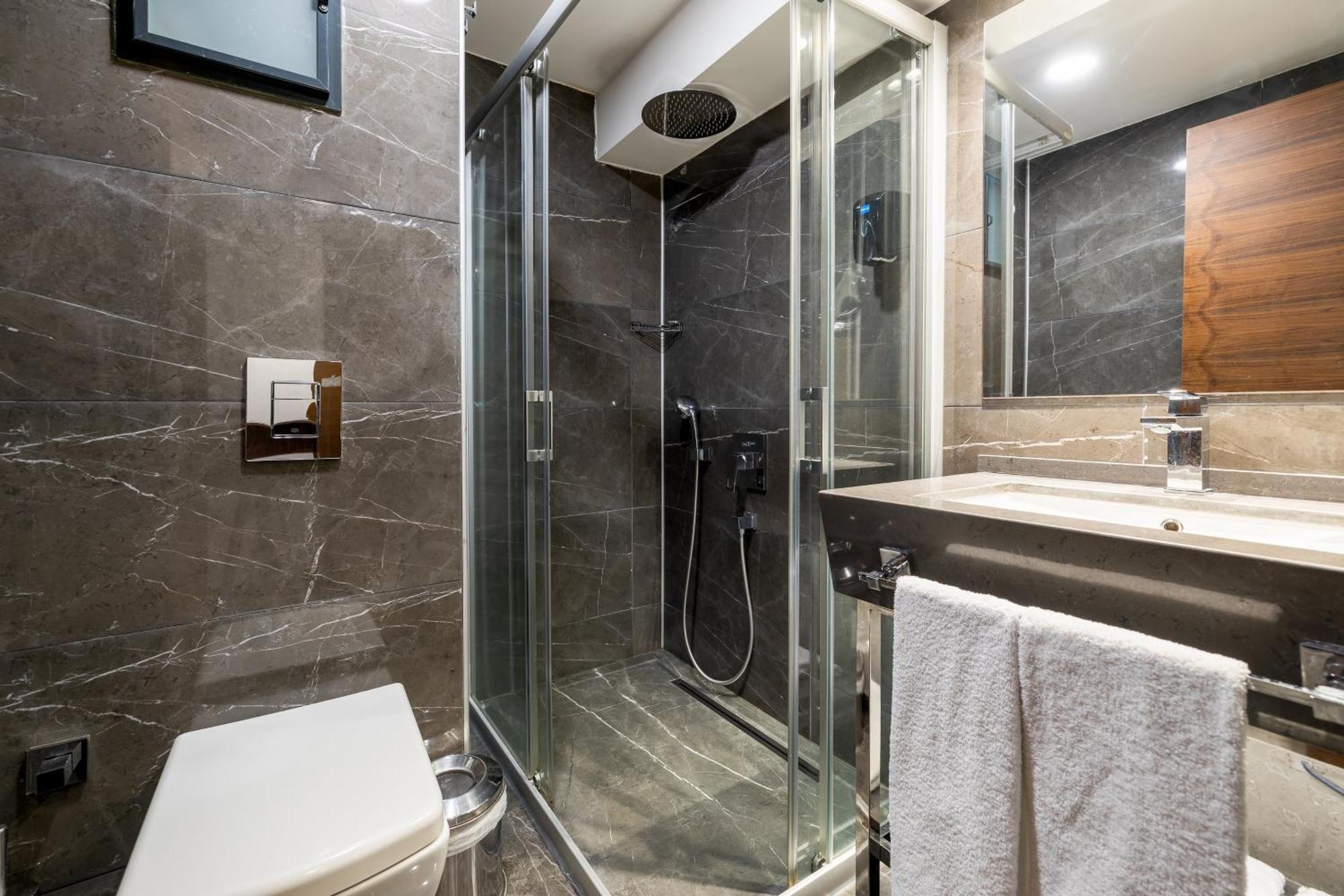 Hay Hotel Alsancak Izmir Bagian luar foto